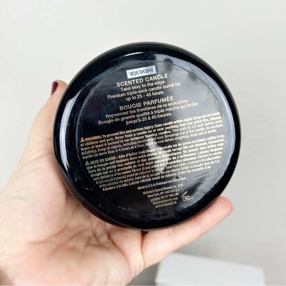 NEW Victoria’s Secret Scandalous Scented Candle 14.5 Oz - Picture 5 of 5